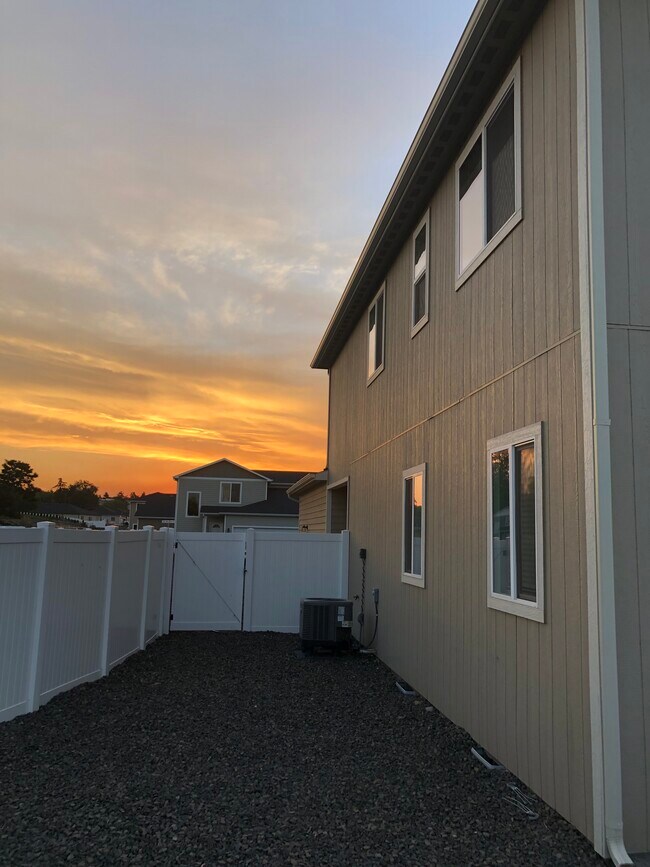 Back yard view - 711 N 29th Ave