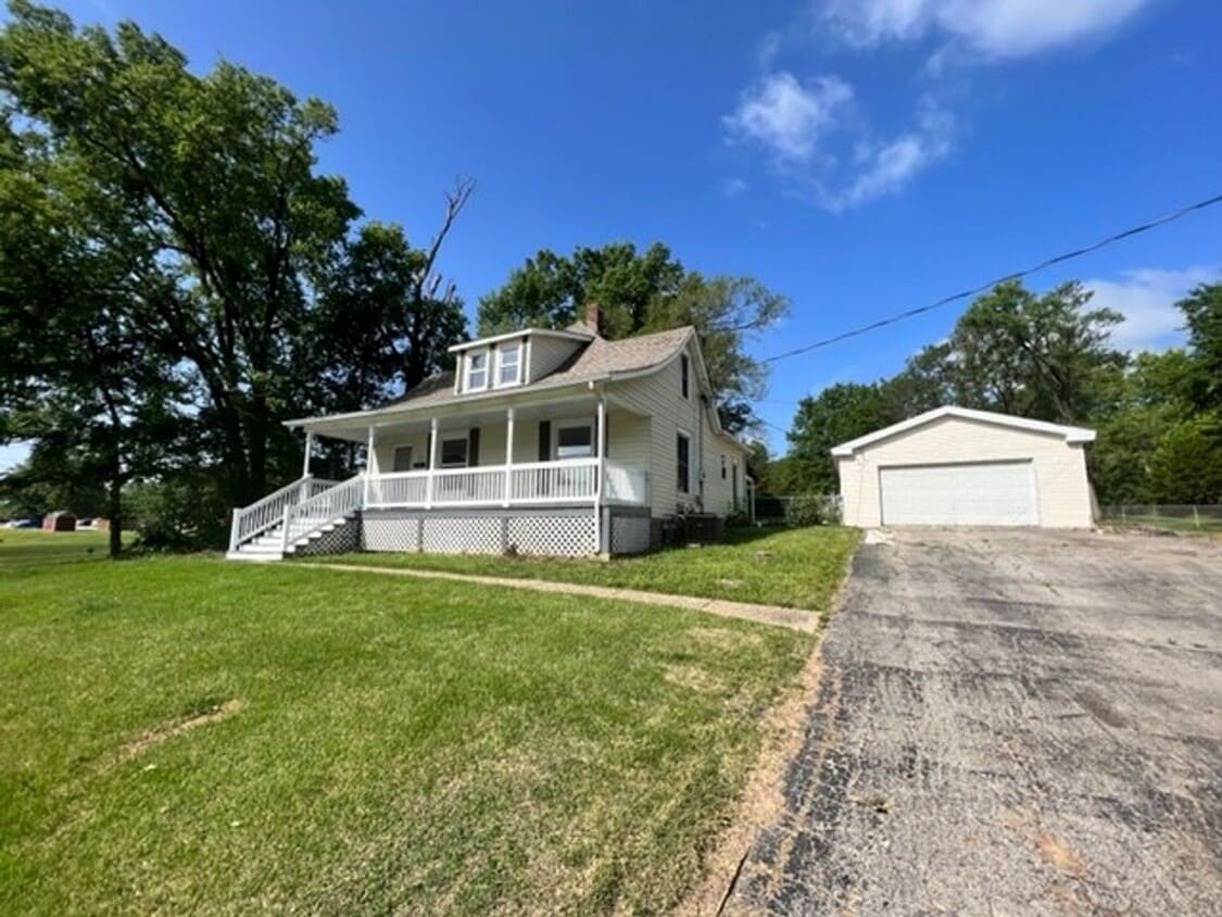 Primary Photo - 3 BR 2 BA Ranch in Troy, MO