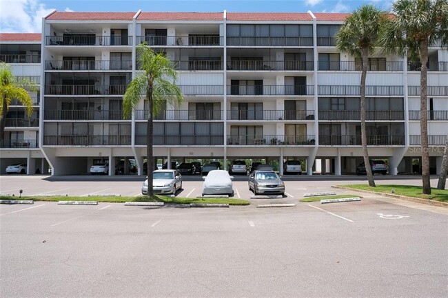 Building Photo - 19111 Vista Bay Dr