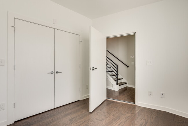 Building Photo - 415 Gartrell St SE