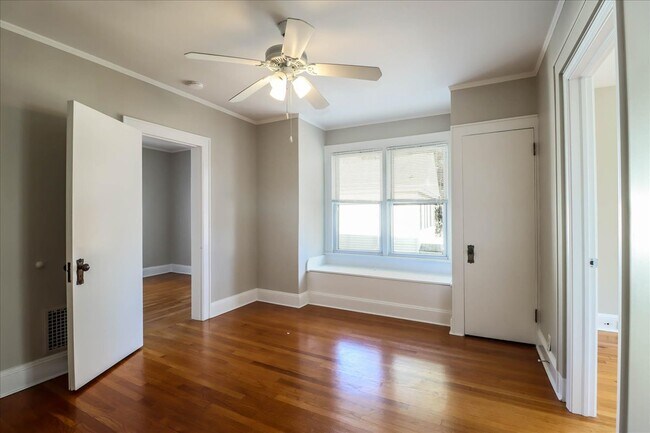 Living Room, w/window seat - 84 Cherry St