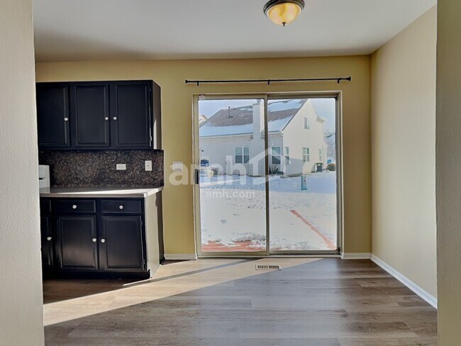 Foto del edificio - 790 Dogwood Ln