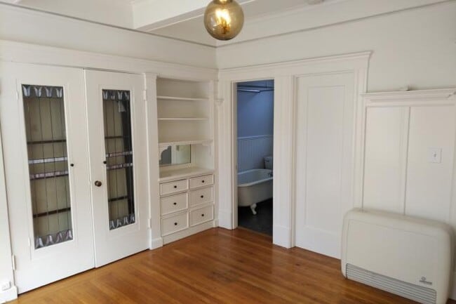 Building Photo - bedroom in San Francisco CA 94102