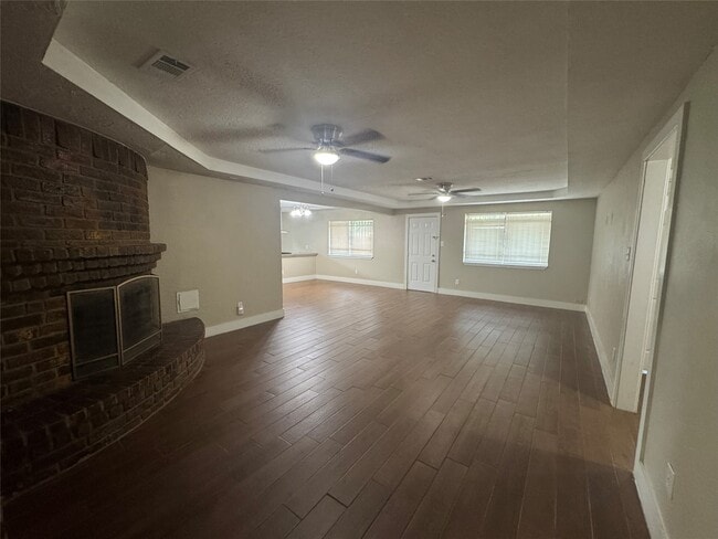 Foto del edificio - 12811 Labelle Ln