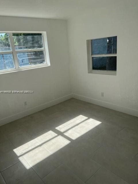 Foto del edificio - 122 Harvard Rd