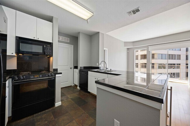 Foto del edificio - 3505 Sage Rd