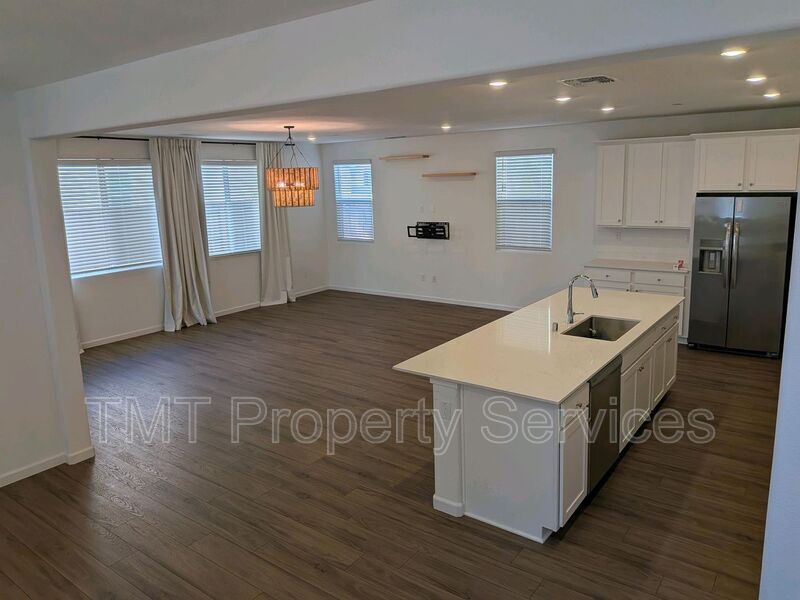 Photo - 8809 Boes Way