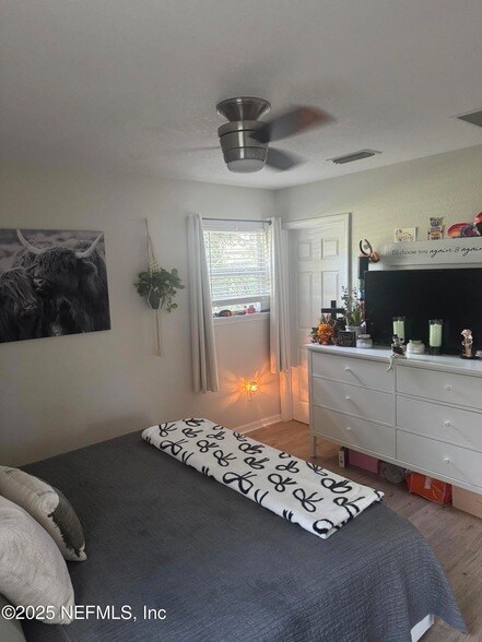 Foto del edificio - 3702 Wood Creek Ln
