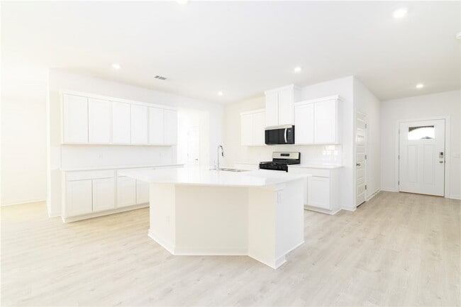 Building Photo - 581 Crystal Drive