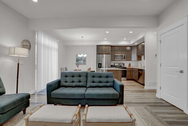 Building Photo - 3719 Venice Grove