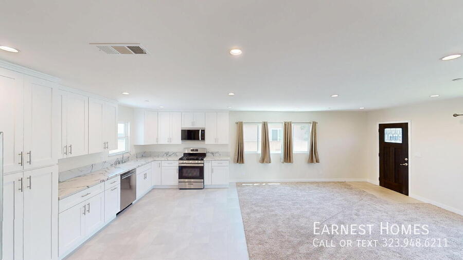 Foto principal - 8228 Laurelgrove Ave