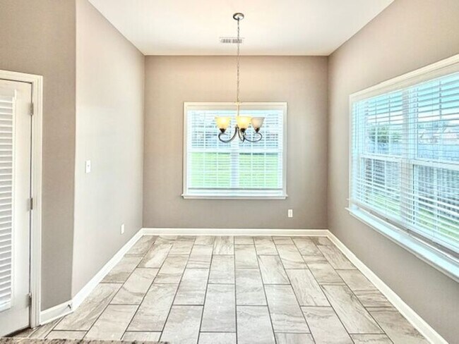 Building Photo - Now Leasing a 5 Bedroom 3 Bath Home In Olive Branch At Stateline