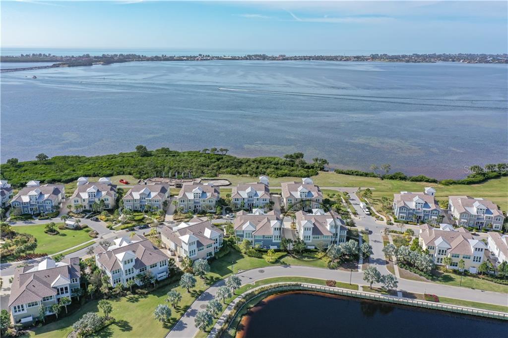 Foto principal - 319 Compass Point Dr
