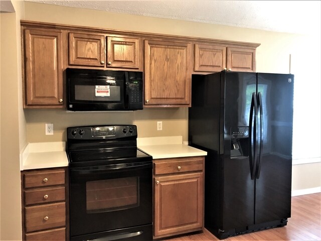 Foto del edificio - 112 Pine Orchard Ct