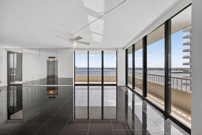 Building Photo - 5540 N Ocean Dr