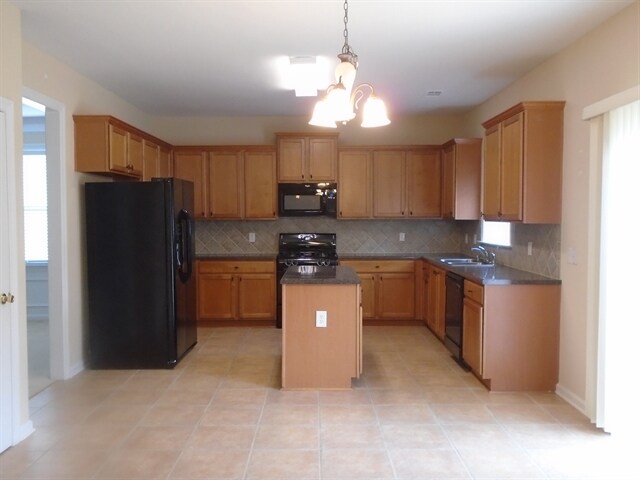 Building Photo - 150 Oak Haven Drive