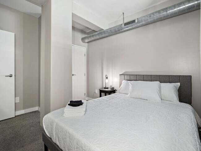 Foto del edificio - 1211 W 9th St