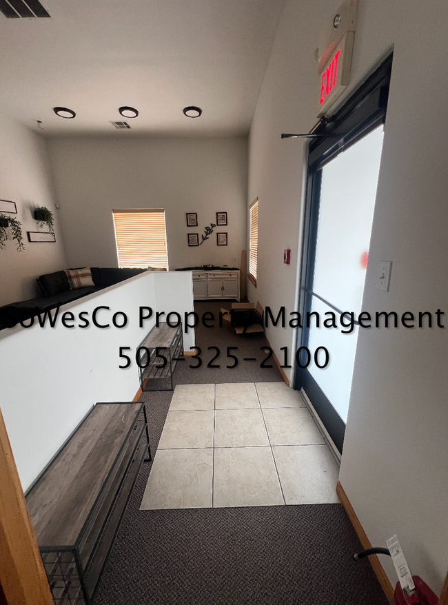 Building Photo - Beautiful Fully Furnished; 2 Bedroom 1 bat...