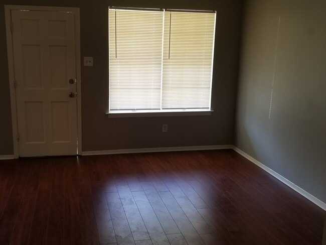 Photo - 1287-89 Halcomb ln Memphis, TN. 38127 House