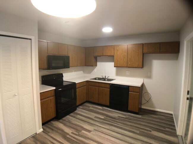 Foto del edificio - Beautifully updated 3 bedroom 2 bath home ...