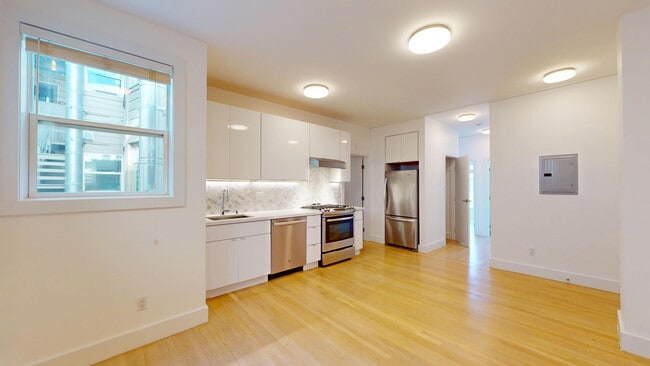 Building Photo - 3320 Octavia St