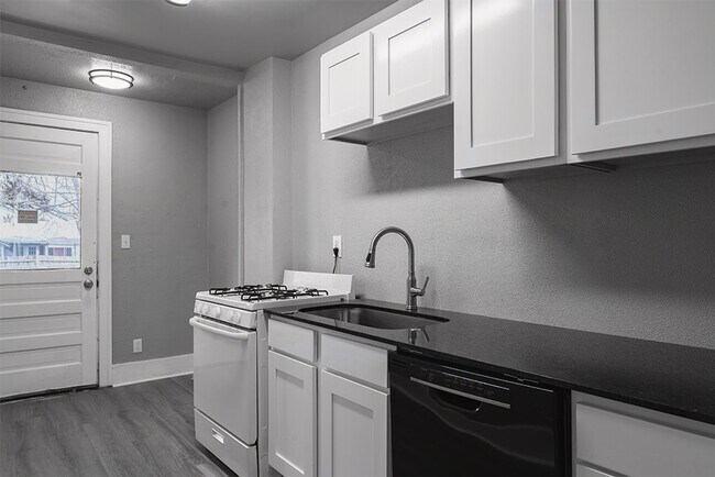 Foto del edificio - 2432 NW 12th St