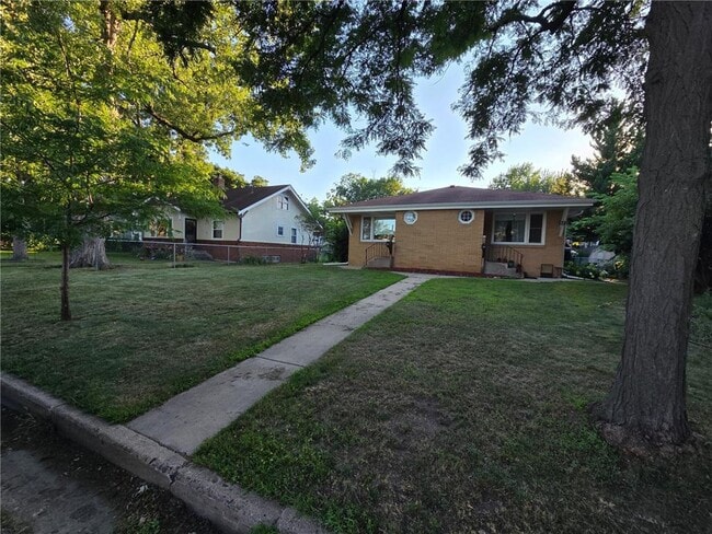 Building Photo - 4229 Unity Ave N