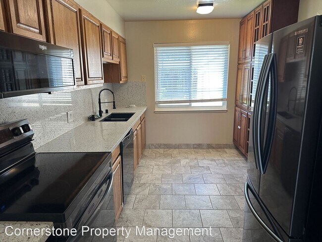 Building Photo - 3 br, 1 bath House - 1903 Potrero Dr