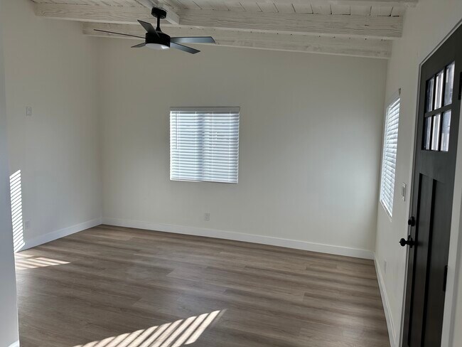 Sala de estar - 24273 Arch St