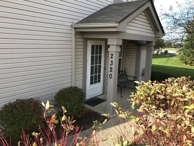 Building Photo - 2320 College Green Dr