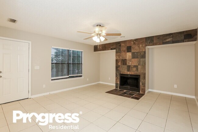 Foto del edificio - 5407 Fort Caroline Rd