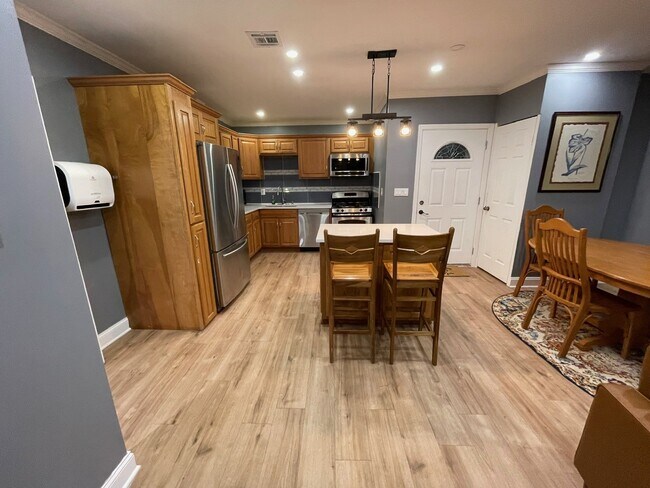 Foto del edificio - 10 Brunswick Ave