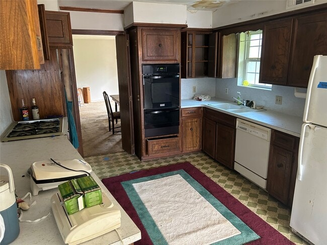 Foto del edificio - 5203 Pine Arbor Dr