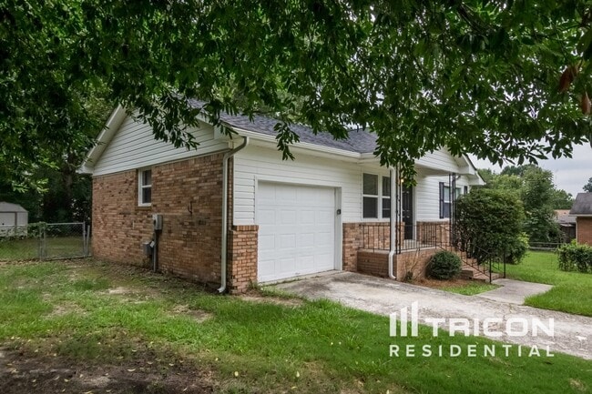 Foto del edificio - 504 Thyme Dr