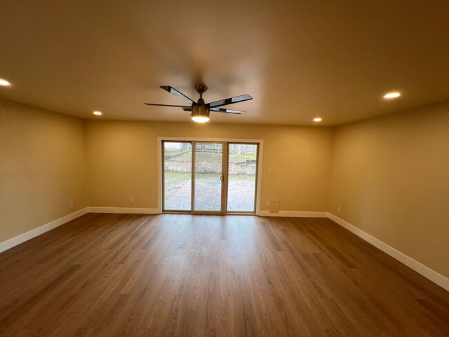 Building Photo - Gorgeous updated home with large side yard!