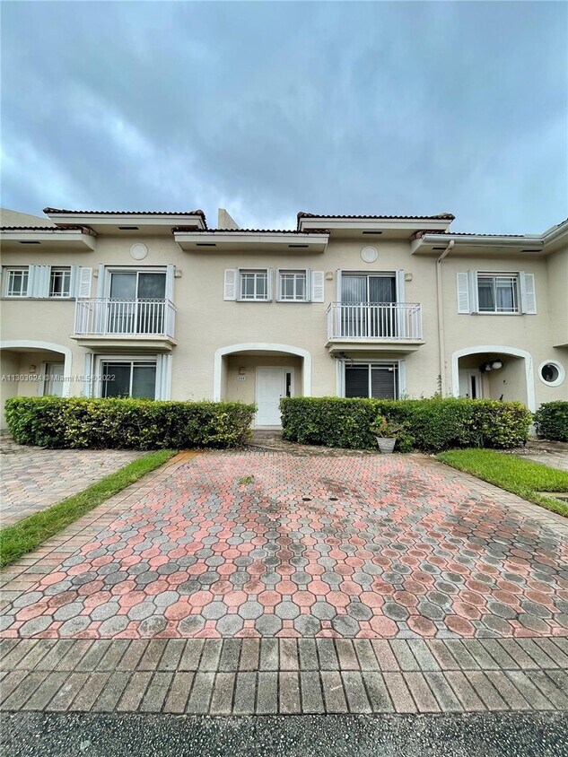 10160 SW 88th St, Miami, FL 33176 Townhome Rentals in Miami FL