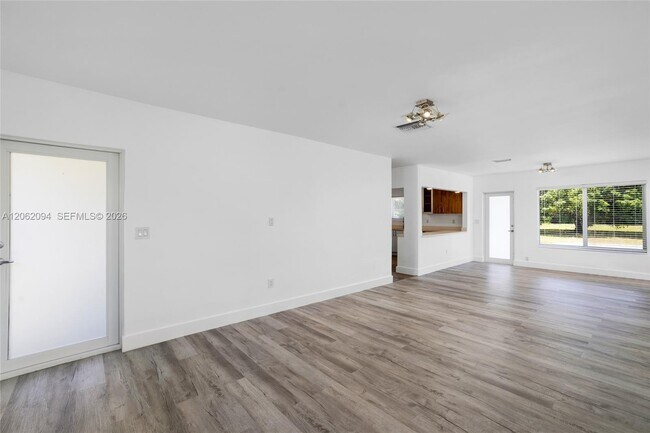 Foto del edificio - 14120 NW 2nd Ave