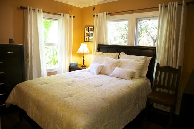 Building Photo - 2129 Echo Park Ave