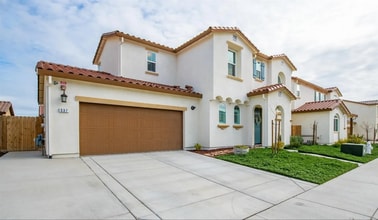 Building Photo - 537 Lavender Dr