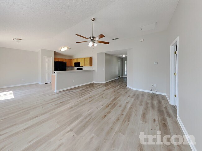 Foto del edificio - 500 Prosperity Lake Dr