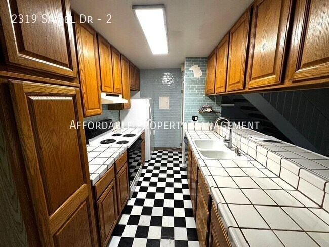 Foto del edificio - 2319 Saidel Dr