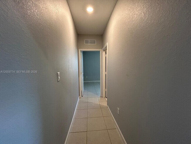 Foto del edificio - 16767 SW 290th Ln