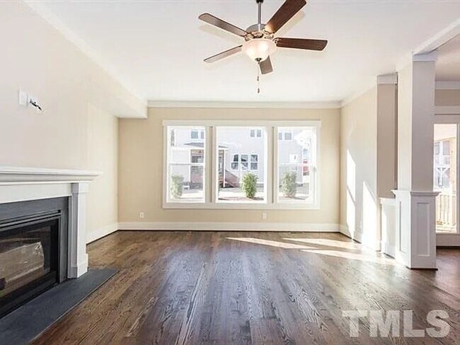 Foto del edificio - 132 Larkin Ln