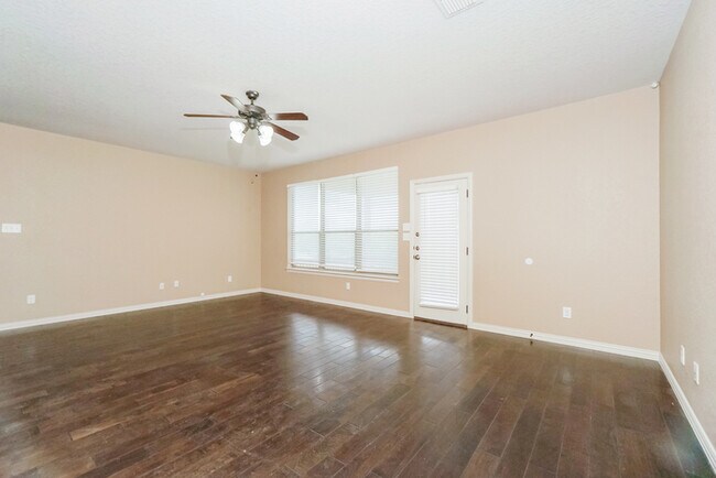 Foto del edificio - 6415 Diego Ln