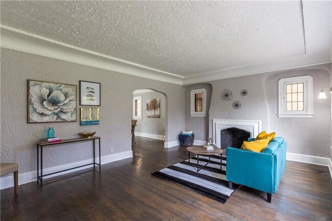 Foto del edificio - 14955 Penrod St