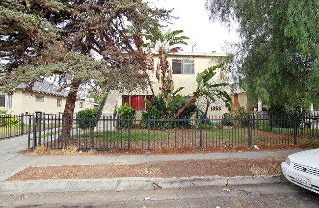 Building Photo - 1353 W 36Th Pl