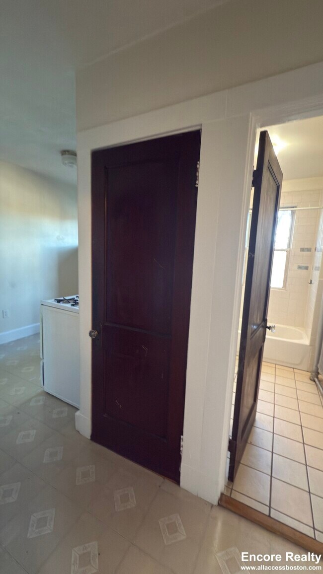 Building Photo - 155 Summer St