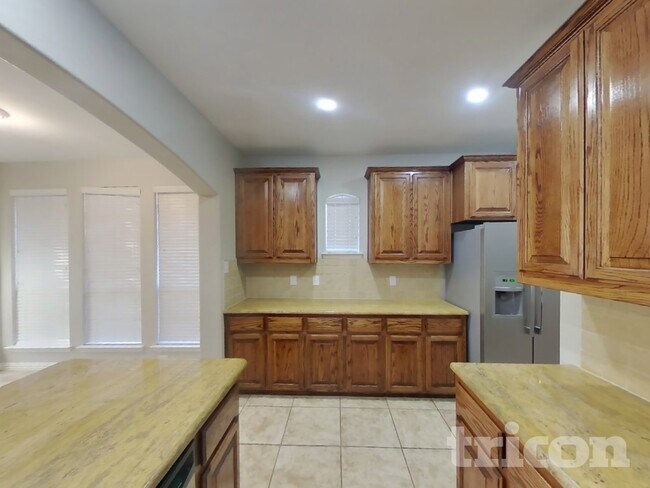 Foto del edificio - 114 Cole St