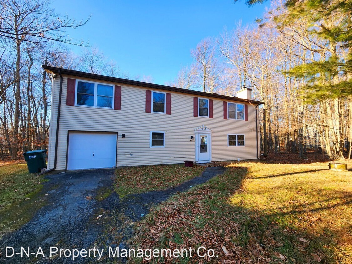 4 br, 3 bath House 1097 Knollwood Drive House Rental in