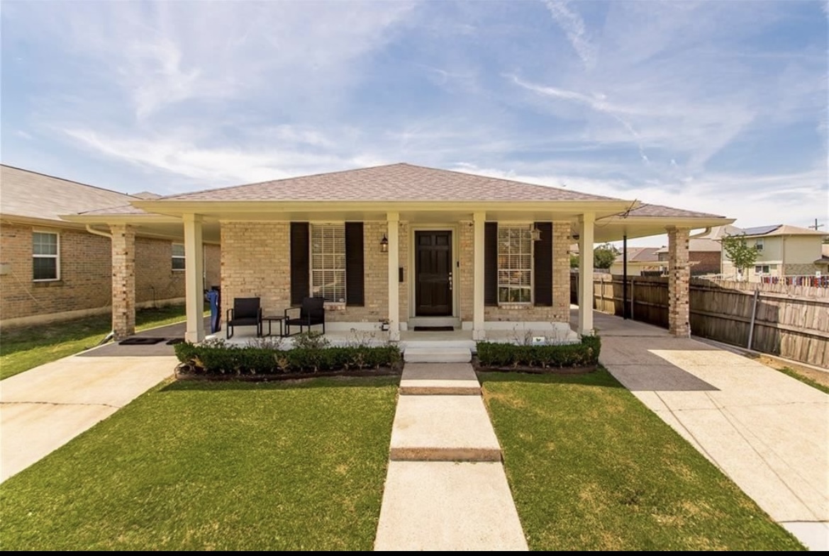 Primary Photo - 6656 Fleur De Lis Dr